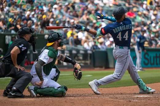 Refsnyder, Rodríguez hit 3-run HRs as Mariners top Athletics 9-1, move into 1st place in AL West
