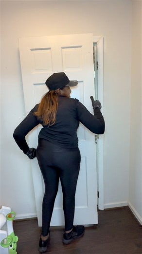 When your washing Machine goes out on Christmas Eve 🙄 And your New one is Way to Big to Fit Through the Door 🚪 #fypシ゚viralシfypシ゚ #woman #motivation #diy #construction #consistency | Launa Parham