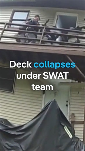 Newly released bodycam footage shows the moment a second-story deck collapsed under a team of US law enforcement officers, leaving several injured. The incident occurred in late July, while a team of US Marshals, drug task force officers and a sheriff's deputy were serving a felony warrant. The call resulted in multiple arrests, a witness told local media. #dwnews