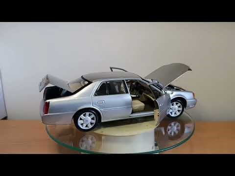 Cadillac 2000 Deville DTS Maisto 1/18