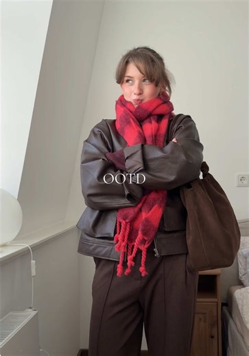 Scarf Styling Tips for Your Perfect Outfit of the Day