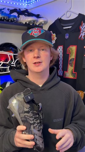 Football Equipment on Instagram: "These are the BEST helmet setups in the NFL 😮‍💨"