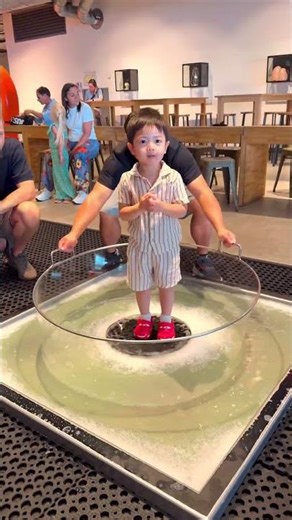 Bubble surprise for baby 😱👶🏻🫧🤣