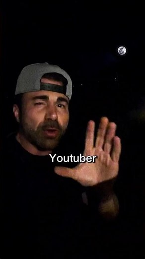 He stole a streamer's car live