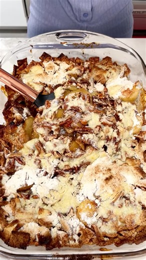 Easy apple pie casserole with caramel and crunchy cereal