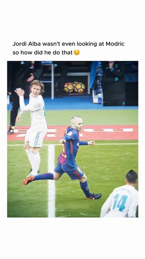 Jordi Alba, the Spanish left-back, was a vital part of Barcelona’s golden era, known for his blistering pace, sharp positioning, and deadly link-up play — especially with Lionel Messi. During his time at the club, Alba wasn’t just a defender; he was an attacking weapon who constantly overlapped, delivered precise crosses, and created countless goal opportunities. In El Clásico matches against Real Madrid, Alba often rose to the occasion — using his speed and intelligence to exploit spaces and tr