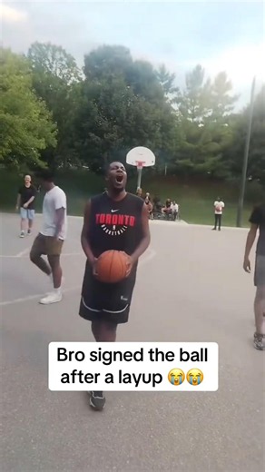 Not the cherry pick layup😭