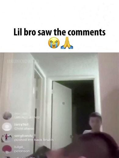 Why bro in the back tweaking 😭