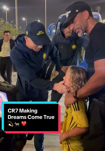 Cristiano making my little man's dream come true tonight 💪🏽 #CR7 #Cristiano #Ronaldo