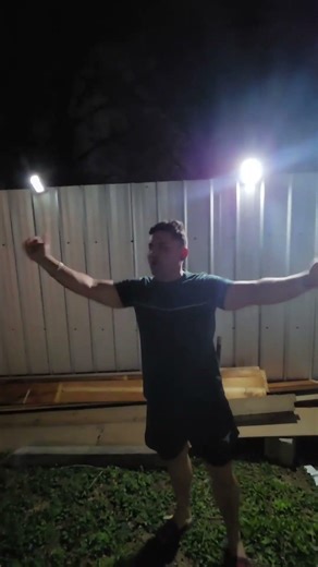 lámparas led con panel solar y detector de movimiento #lamparaled #iluminacion #detectordemovimiento