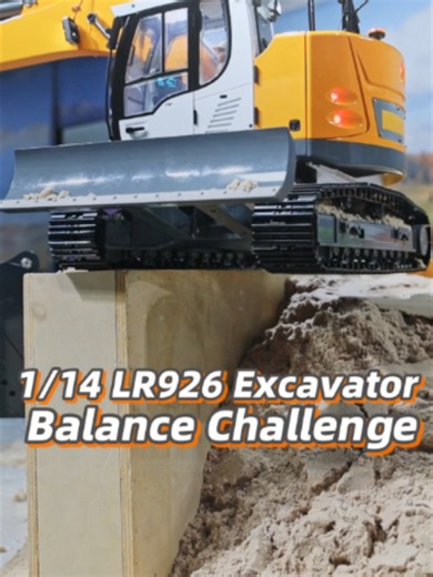 Just how steady is LR926? Oliver runs the risky single‑track travel challenge on this powerful RC excavator, don’t miss it!#hobby #rchobby #toucanhobby #rclover #rcexcavator #RCExcavator