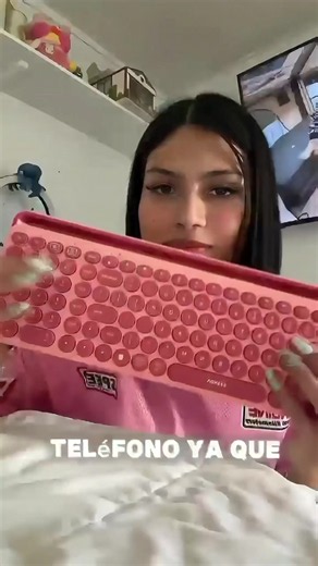 The cutest Pink Keyboard & Mouse Set I've added to my WFH desk lately! 🎀 @seenda_official #pinkprintyourdesk #seenda #desksetup #girly