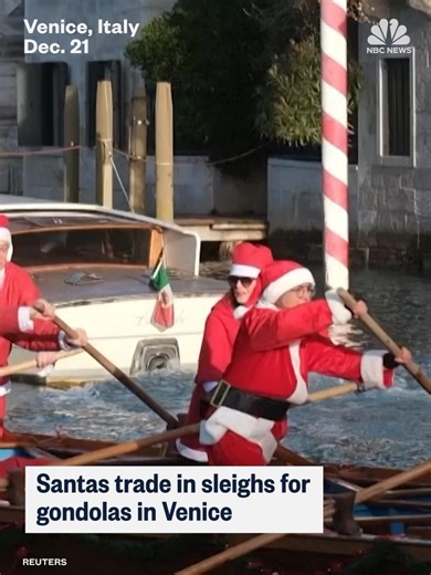 Regatta dei Babbie Natale: Festive Gondola Parade