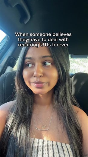 Recurring UTIs usually happen because bacteria, most often E. coli, keep re-attaching to the urinary tract after symptoms clear. Antibiotics can treat an active infection, but they don’t always stop that re-attachment which is why the cycle keeps repeating. That’s where D-Mannose Cranberry can make a huge difference. D-Mannose is a simple sugar shown to bind to E. coli so the bacteria can be flushed out in urine instead of sticking to the bladder wall. Cranberry PACs (high quality cranberry extr