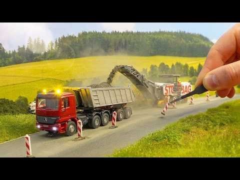 How I built a WORKING road construction site with traffic lights for my model railroad 🚧 | Part 41