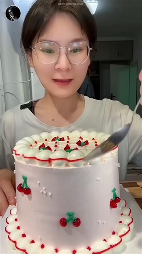 She tried to eat the whole cake