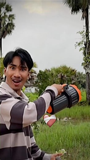 So bright, isn't it?! #Macker #EnjoyFamily #EnjoyItAll #ThaiPeopleAreFunny