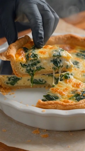 Spinach Cheese Quiche That Melts in Your Mouth 🥬🧀