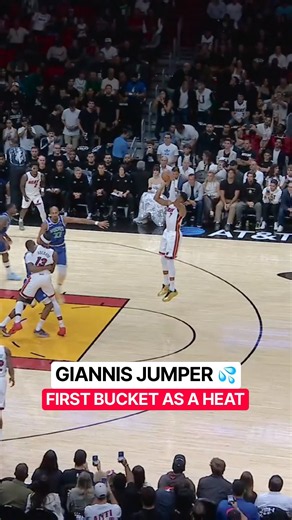 Giannis gets his first bucket as a member of the Heat 🔥