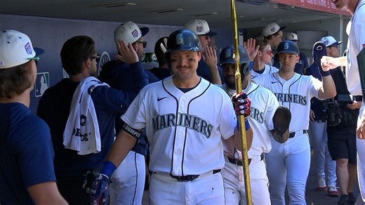 Cal Raleigh's three-run home run (9)