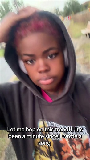 Mrs dom🇺🇸🇳🇬 (@iamqueenteice)’s videos with FAR AWAY - INSTRUMENTAL - Xris Keys