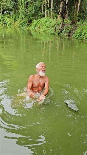 WOW! Fake Alligator Water Prank on Soap Grandpa! 🐊😱 Funniest Reaction Ever!