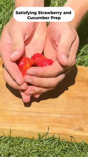 Preparing Cucumber and Strawberries For My Leopard Tortoise 🐢🍓🥒