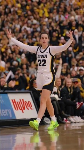 Caitlin Clark SNAPS After Coach Grabs Her During Storm Game 😳#CaitlinClark #WNBA #IndianaFever