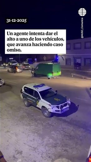 El casi atropello a un guardia civil durante la celebración de la Rave en Hellín #Atropello #Rave