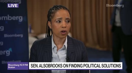 NEW: 🇺🇸 US Senator Angela Alsobrooks says "we have resolved the yield issue" holding back the Bitcoin & crypto market structure legislation from passing 👀"I think it can pass, I really do." 🚀