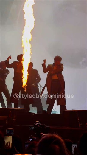 ATEEZ PERFORMING NASA AT 82WORLD IN LA