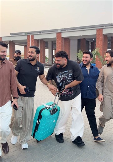 Hello Pakistan 😉😄 #bhalurapper #foryou #rajabfamily | Rapper