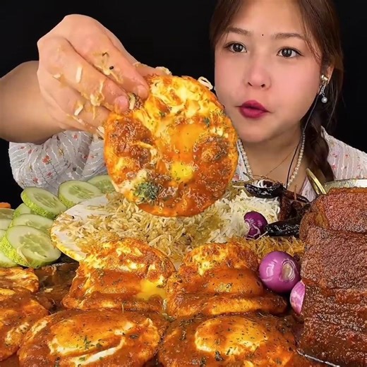 ASMR: EATING SPICY EGG CURRY🔥 BASMATI RICE || #shorts #mukbangn#asmreating #mukbangasmr #asmr