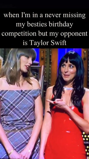 Taylor Swift dropped by SNL while her friend Dakota Johnson was doing the opening monologue! #shorts