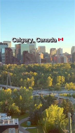 Downtown Calgary, Alberta 🇨🇦 | Exploring the Heart of YYC 🏙️ #Shorts
