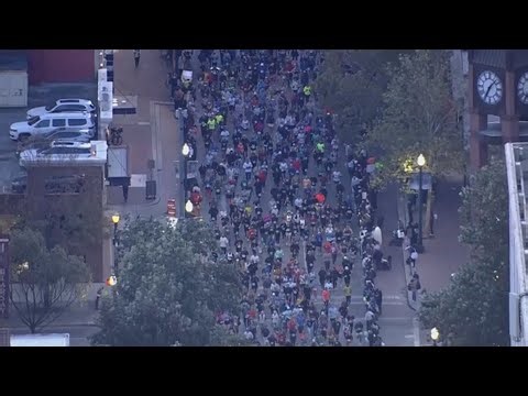 Thousands hit the streets for 2026 Chevron Houston Marathon