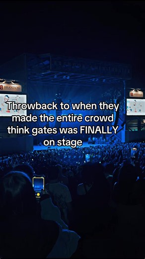 Kevin Gates concert moment: crowd thinks he finally took the stage