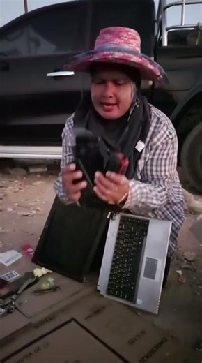 Found a LAPTOP & PHONES in the Trash!