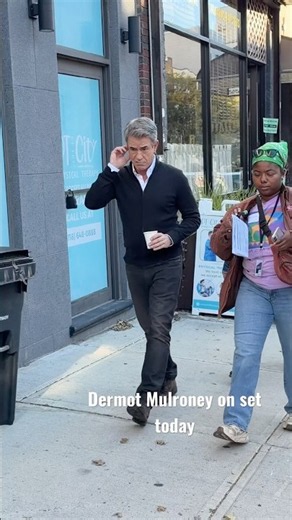 Dermot Mulroney on the set of The Family Stone in Brooklyn,New York,this morning. #newyork #brooklyn