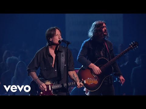 Keith Urban - Summer Breeze (52nd American Music Awards)
