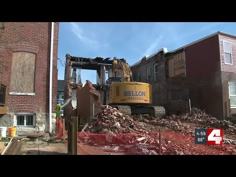 City begins demolition of tornado-damaged homes