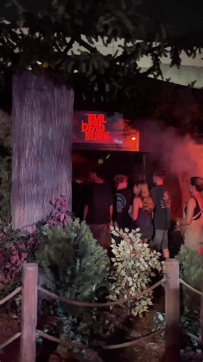 Evil Dead Burns maze at Universal Studios Hollywood Halloween Horror Nights #evildead #horrorfan #halloweenhorrornights #halloween #thesitesnbites @Halloween Horror Nights @thesitesnbitesplus @fit_by_nick_