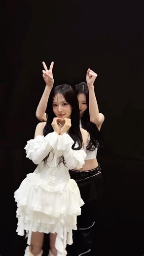 #유나 와 #유사랑 님의 #TNVSChallenge 에 모두 Oh, my, Mamma Mia💋 #ITZY #YUNA #ITZY_TNVS #izna #RYUSARANG