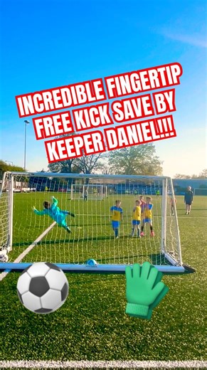 INCREDIBLE SAVE FROM CLOSE RANGE FREE KICK! ⚽️🧤 #soccershorts #goalkeeper #football #soccer