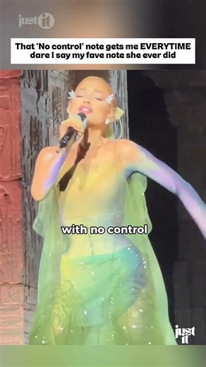 A Glimpse of Ariana Grande’s Met Gala Live Performance