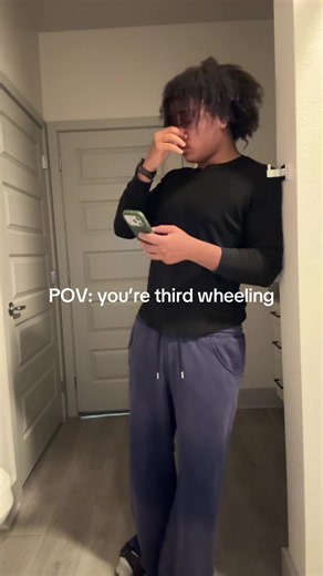 cam 🦸🏼 (@camfant)’s video of 3rd wheel