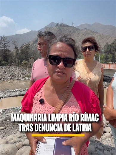 Retiran sedimentos del río Rímac en Huampaní ante riesgo de desborde. Maquinaria pesada llegó a la zona para ejecutar trabajos de descolmatación en un tramo crítico, donde la acumulación de piedras y sedimentos amenazaba con debilitar las bases del puente principal y poner en riesgo a las familias ante una posible crecida del caudal. #LatinaNoticias #Perú #NoticiasPerú