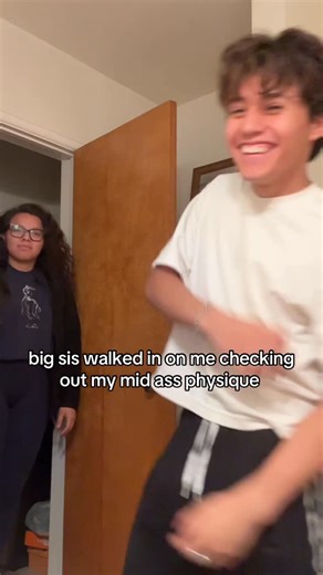 akili on Instagram: "caught lacking 😭😭 #akilijadan #cali #model #physique #funny"