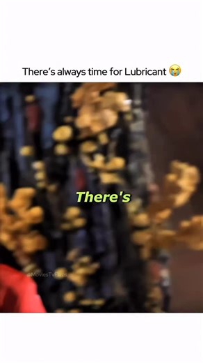 The Clip Community on Instagram: "Evolution (2001 Movie Comedy/Sci-Fi. 1h 41m). When a meteor crashes on Earth, it brings with it single-celled organisms which evolve rapidly. Four professionals stumble upon these aliens and must stop their growth to avoid an invasion. Ratings: IMDB-6.1/10 Rotten Tomatoes - 44% Watch on: Apple TV"