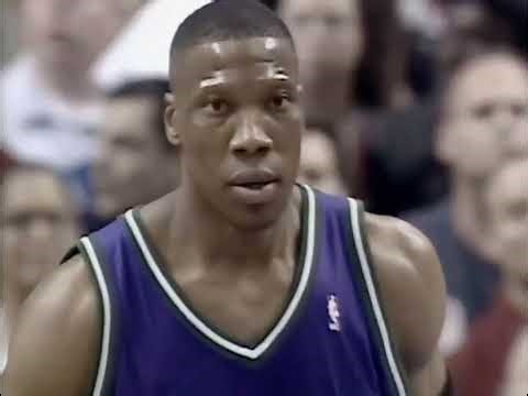 Allen Iverson DROPS 44 in Game 7! Sixers vs Bucks 2001 ECF Finals Clincher